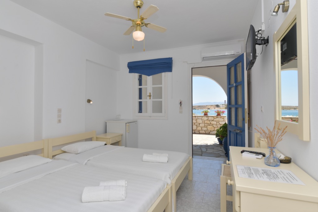 bocamvigliesrooms_hotel_paros_Greece_009