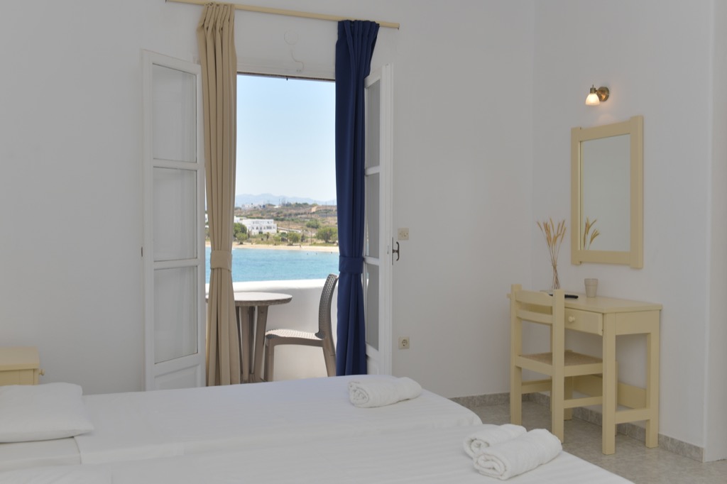 bocamvigliesrooms_hotel_paros_Greece_024